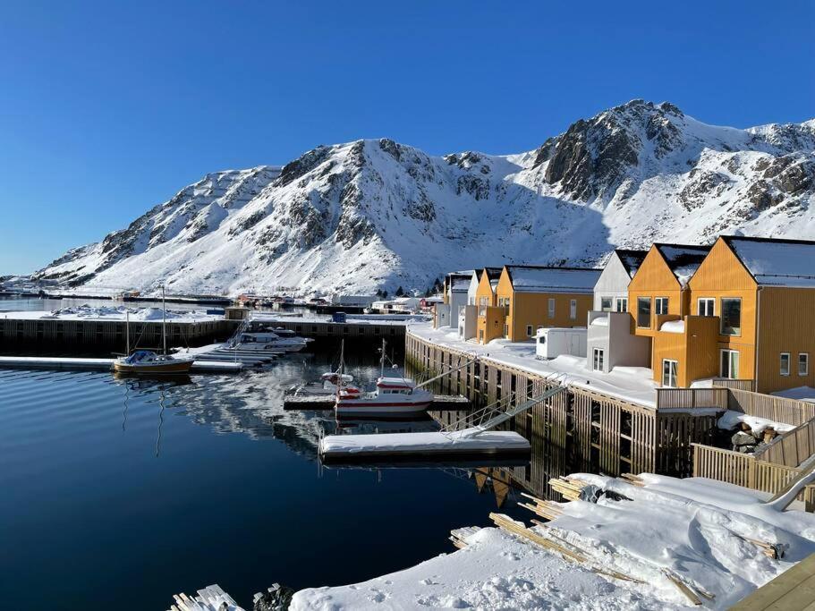 #Lofoten Leilighet Ved Sjoen Ballstad Exterior photo
